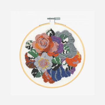 DMC Cross Stitch Kit - Victoria and Albert Museum (Deco Composition from Variations)