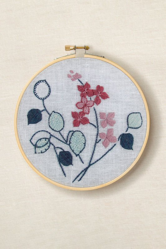DMC Embroidery Kit - Lunaria